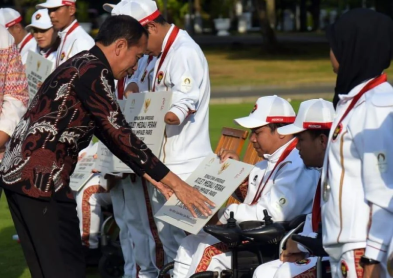 Presiden Jokowi Berikan Bonus untuk Atlet Paralimpiade Indonesia