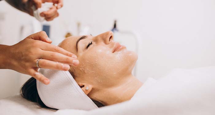 Deep Cleaning Facial Service in Trussville – Experience the Best at Moon’s Day Spa