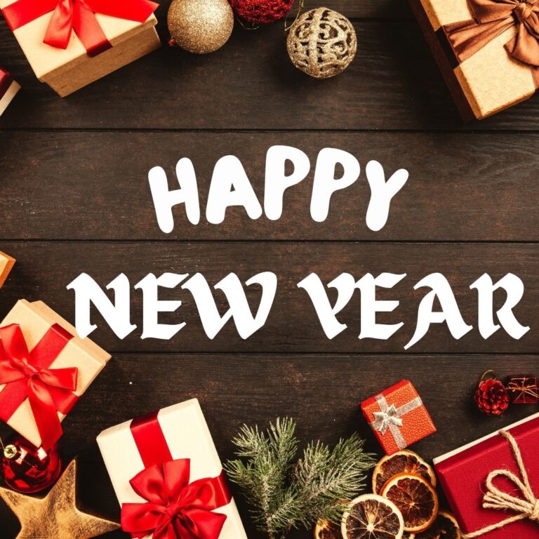 A Year of Gifting: Perfect New Year Cake and Gift Pairings for a Memorable Celebration