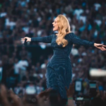 Adele Terharu, Celine Dion Hadiri Konsernya