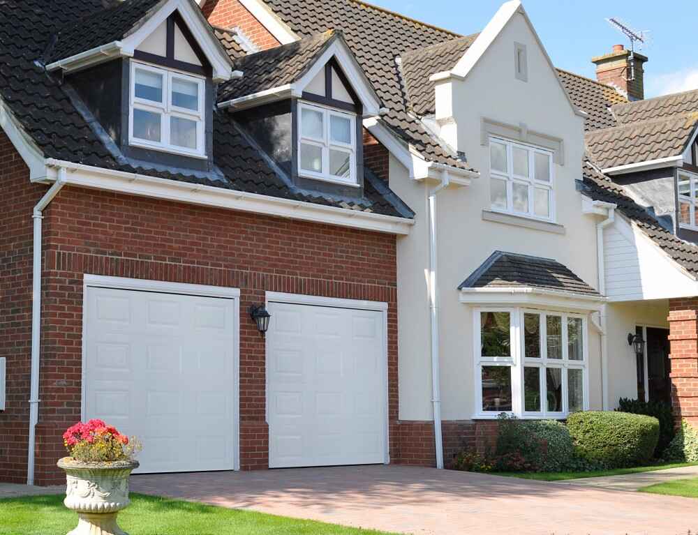 garage doors Loughton