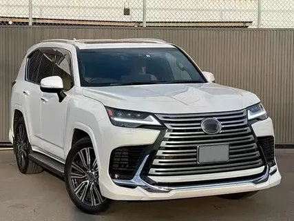 lexus lx 600  