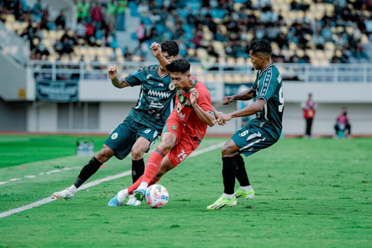 Liga 1 : Persebaya Tumbang di Tangan PSS Sleman