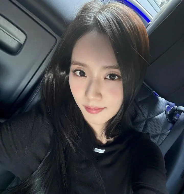 BLINK Bersukacita! Jisoo Beri Kode Proyek Menarik Tahun Depan