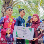 Hadiri Fashion Show Competition Kurma Park. Ketua TP PKK Ny Mela Rusdi Ajak Anak Muda Cintai Batik