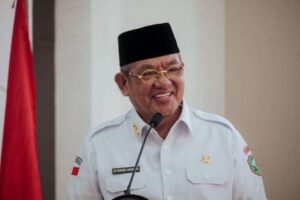 Dibalik Perhatiannya dalam Pembangunan Sumberdaya Manusia dan Pendidikan Dasar, Bupati Maluku Tenggara, M. Thaher Hanubun, Dulunya Berprofesi Sebagai Seorang Guru SMA Sebelum Terjun Ke Dunia Politik