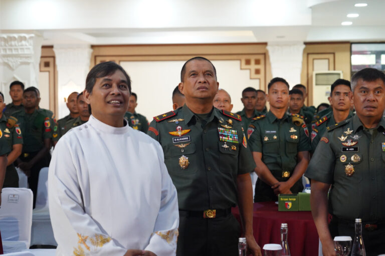 Danrem 084/Bhaskara Jaya Hadiri Natal Virtual Bersama KASAD