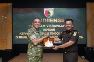 Pangdam V/Brawijaya Tegaskan Komitmen Sinergi TNI dan Kejaksaan Jaga Stabilitas Wilayah Jawa Timur