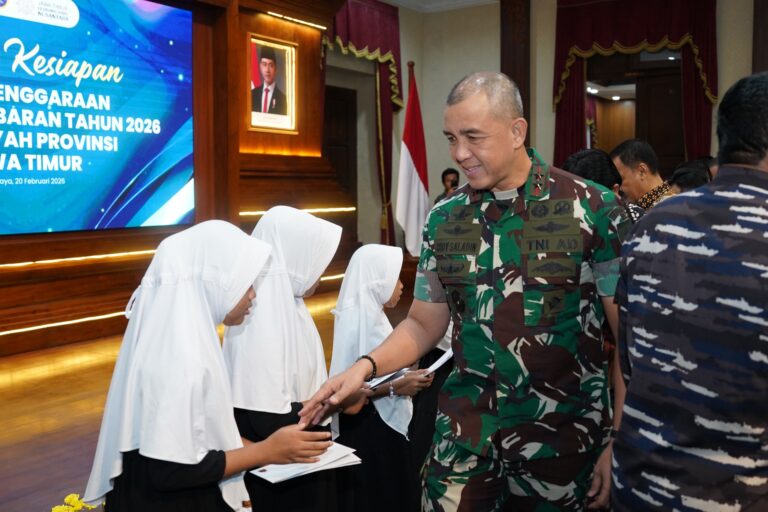 Pangdam V/Brawijaya Hadiri Kunjungan Menhub Bahas Kesiapan Angkutan Lebaran Jatim