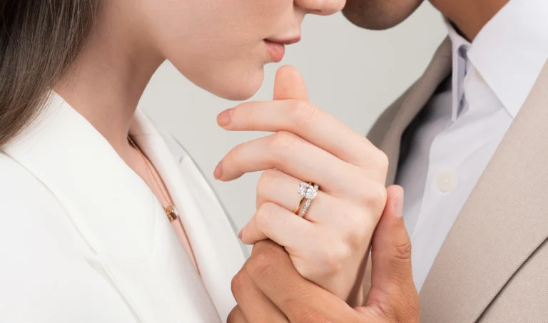 Beautiful Oval Engagement Rings and Toi et Moi Engagement Ring Ideas