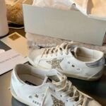GOLDEN GOOSE VS COMMON PROJECTS: ¿QUÉ ZAPATILLA DE LUJO SE ADAPTA A TU ESTILO?
