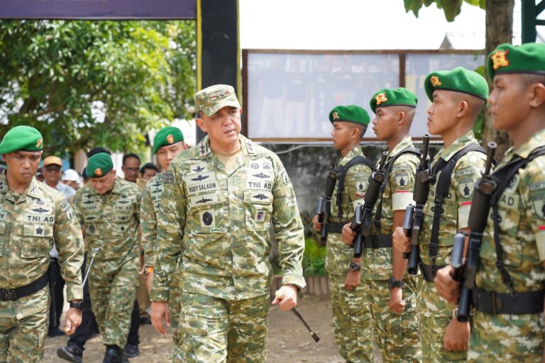 Pangdam V/Brawijaya Tinjau Kesiapan Yon TP 887 KJM Lamongan Perkuat Infrastruktur dan Profesionalisme Prajurit