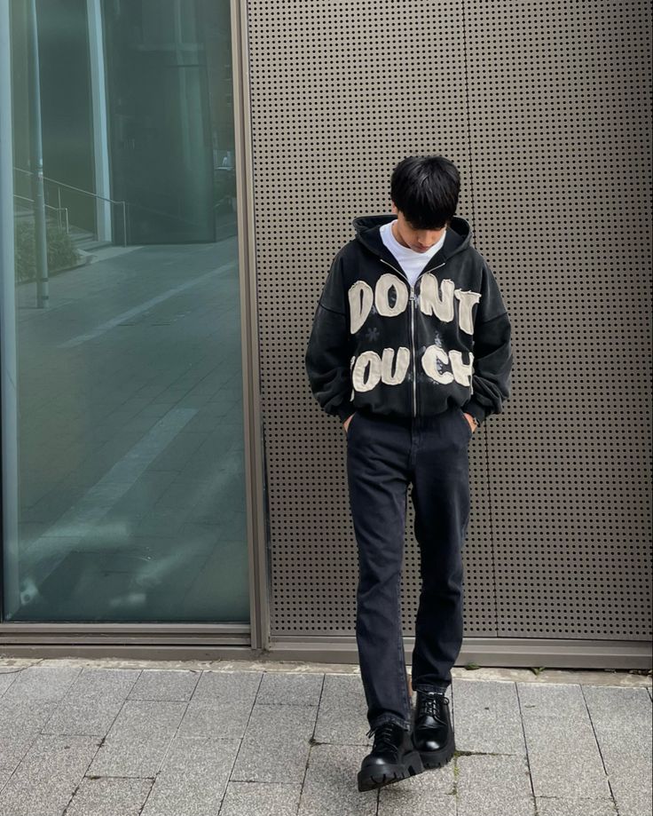 How Carsicko Tracksuit and Sp5der Hoodie Define 2026 Fashion Street Identity