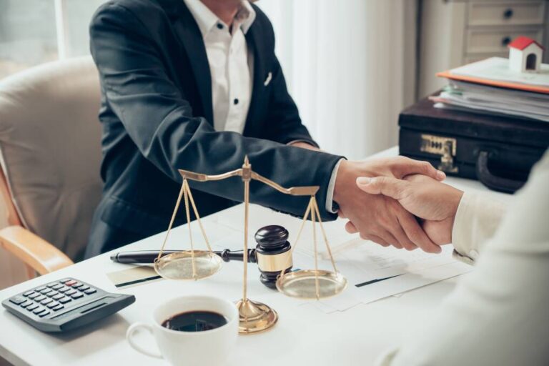 Why Are the Best Criminal Lawyers in Dubai Valuable in Court Proceedings?