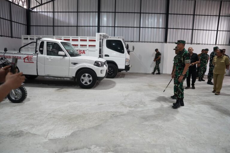 Optimalkan Pembangunan Daerah Pangdam V/Brawijaya Tinjau Proyek Jembatan Perintis Garuda Dan Gerai KDKMP Blitar