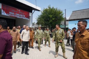 Pangdam V/Brawijaya Dampingi Wakil Panglima TNI Tinjau Percepatan Pembangunan KDKMP Nganjuk