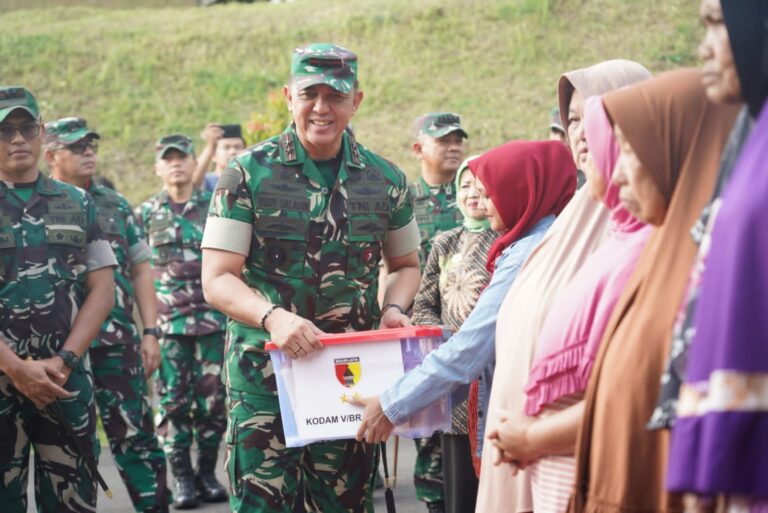 Pangdam V/Brawijaya Tinjau Penguatan Layanan Kesehatan, Ketahanan Pangan, dan Pembangunan Yonif TP di Malang