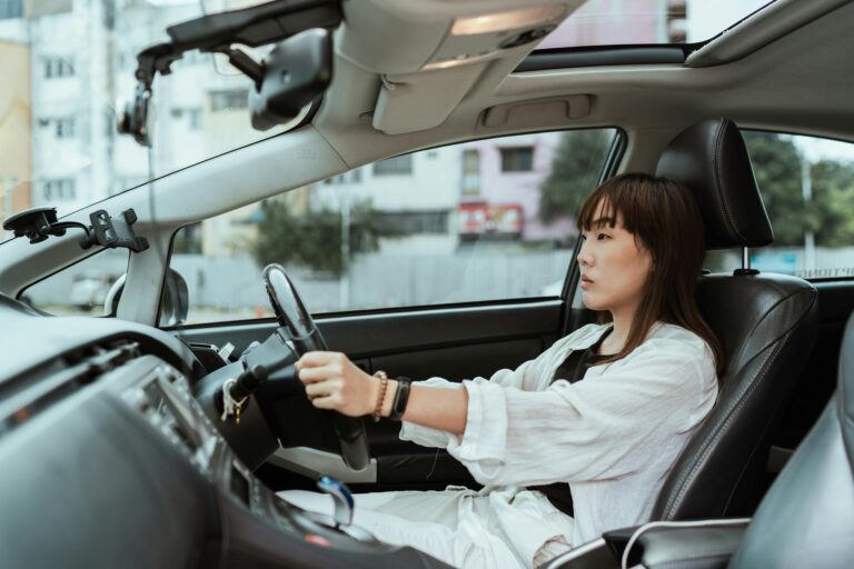 Why Globe Driving Academy Is a Trusted Driving School in North York for New and Experienced Drivers